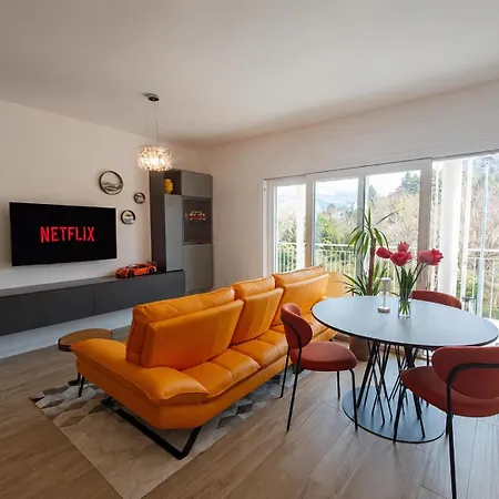 Apartamento N 5 Luxury - Jacuzzi & Private Terrace Como