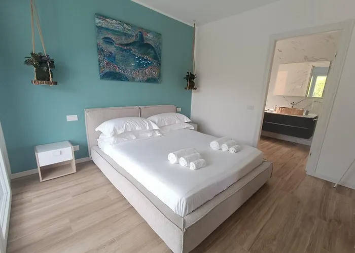 N 5 - Luxury Apartment Como