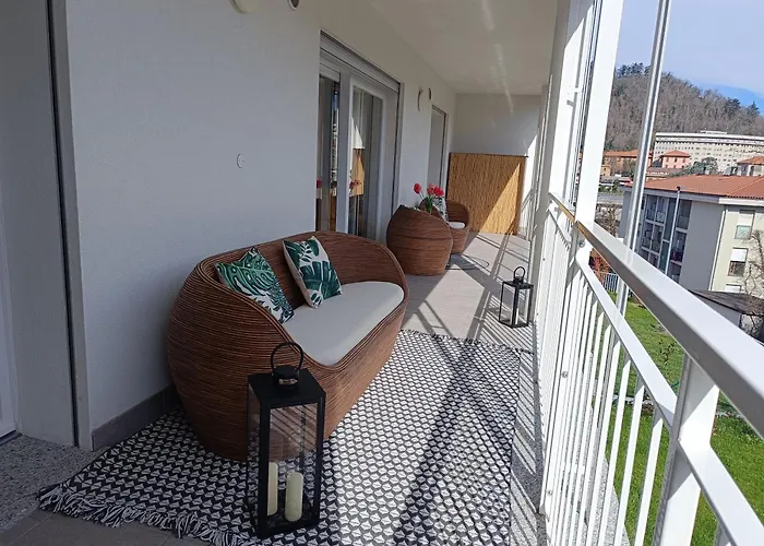 N 5 - Luxury Apartment Como